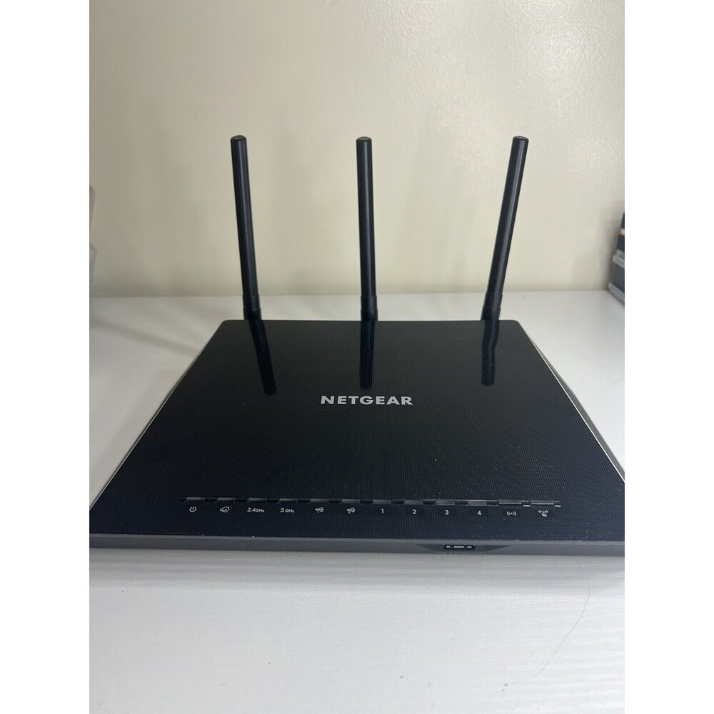 NETGEAR R6400v2 Nighthawk AC1750 Smart WiFi Router - Picture 2 of 7